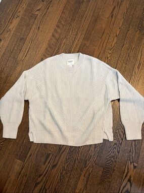 Abercrombie and Fitch size large Cozy Cream Knit Sweater